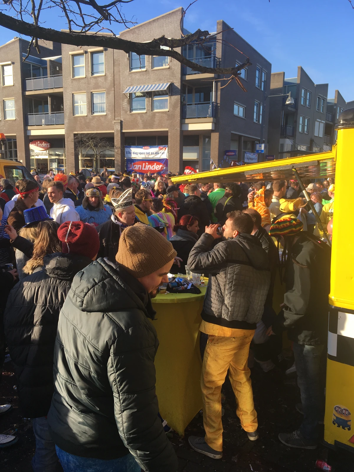 Sfeer impressie van het Gele Taxi feest
